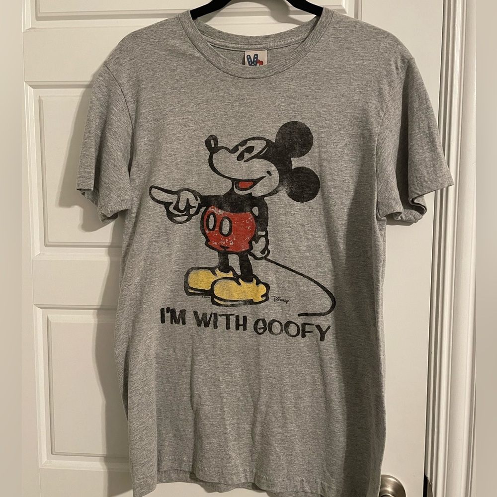 I’m With Goofy Mickey Mouse T-shirt by Junk Food Size Medium